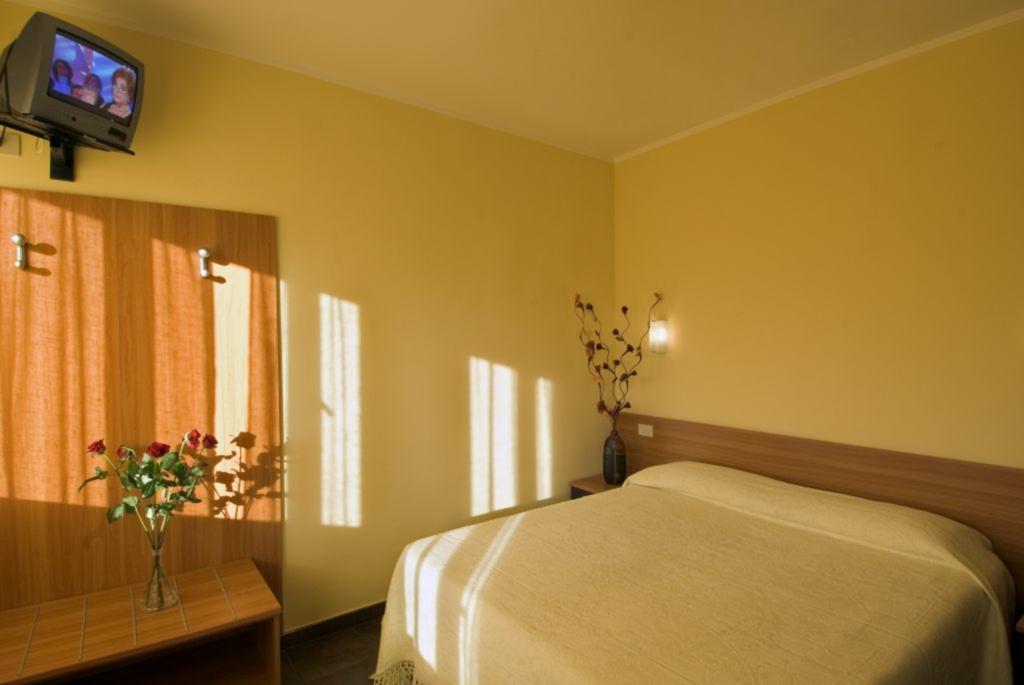 Hotel Il Cavaliere Nero Тиррения Номер фото