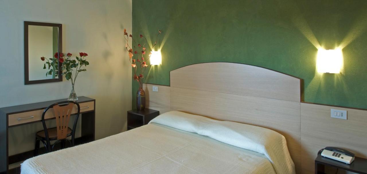 Hotel Il Cavaliere Nero Тиррения Экстерьер фото